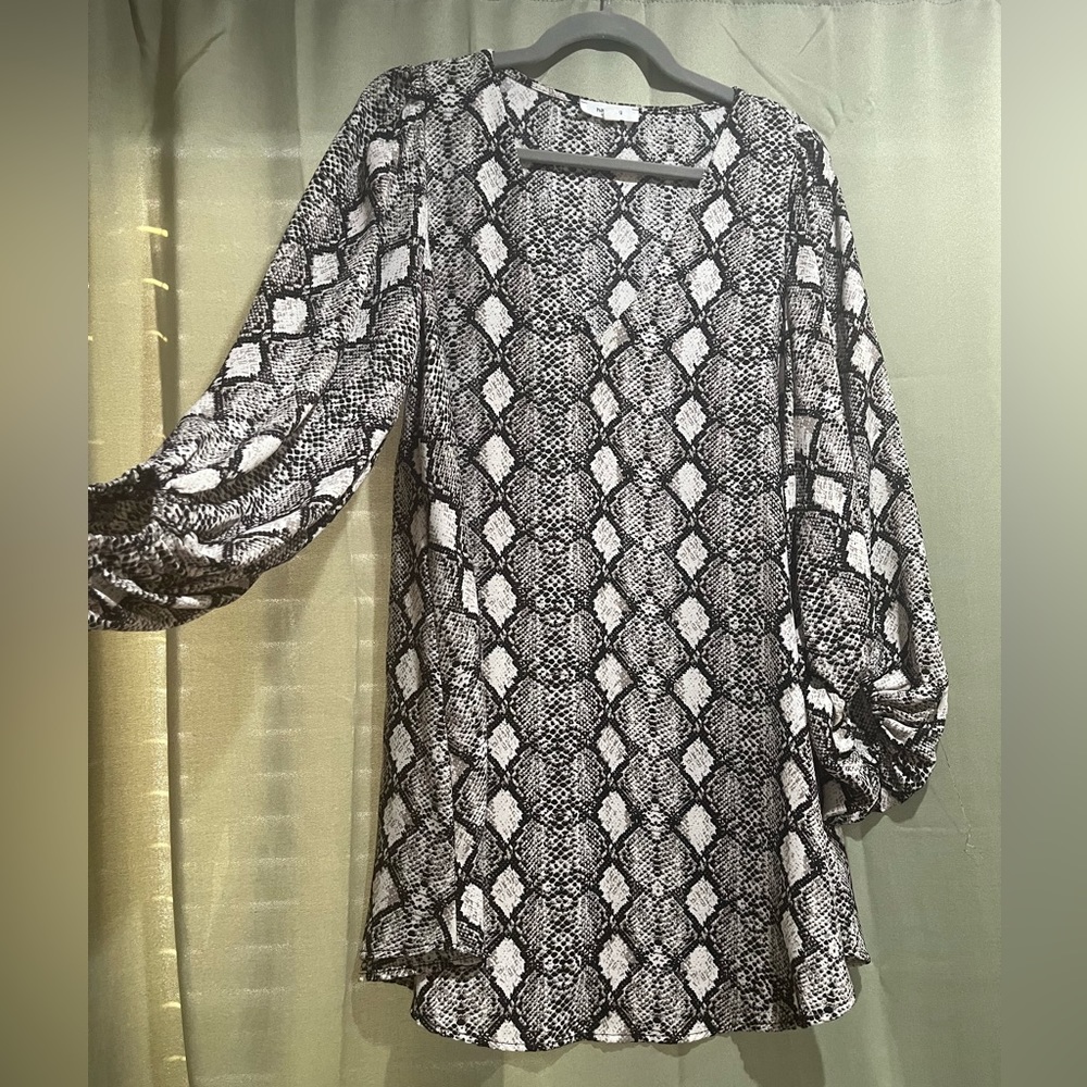 Snakeskin dress with bubble cinched sleeves
